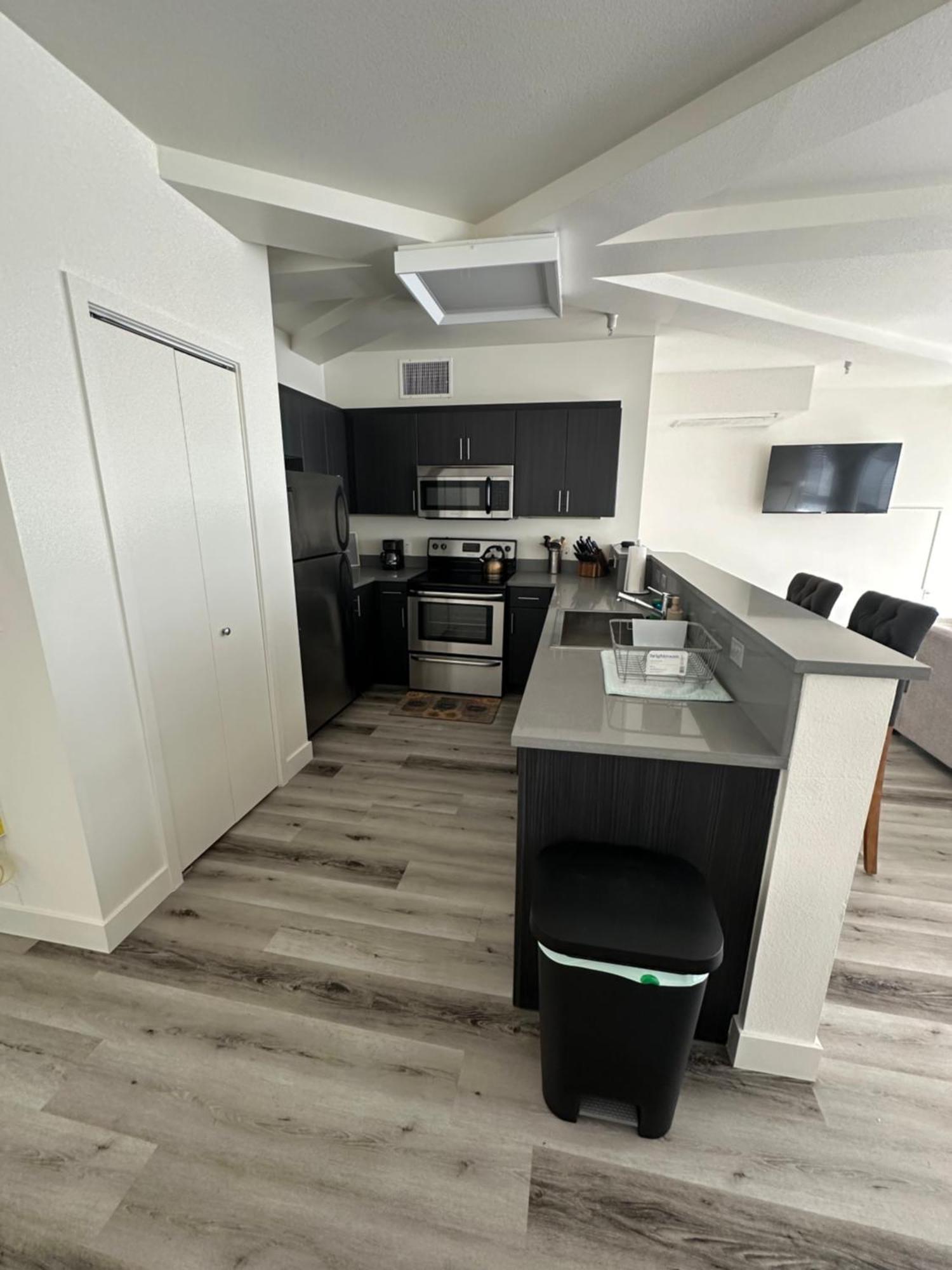 Apartment 2bedroom 2bath - Art District